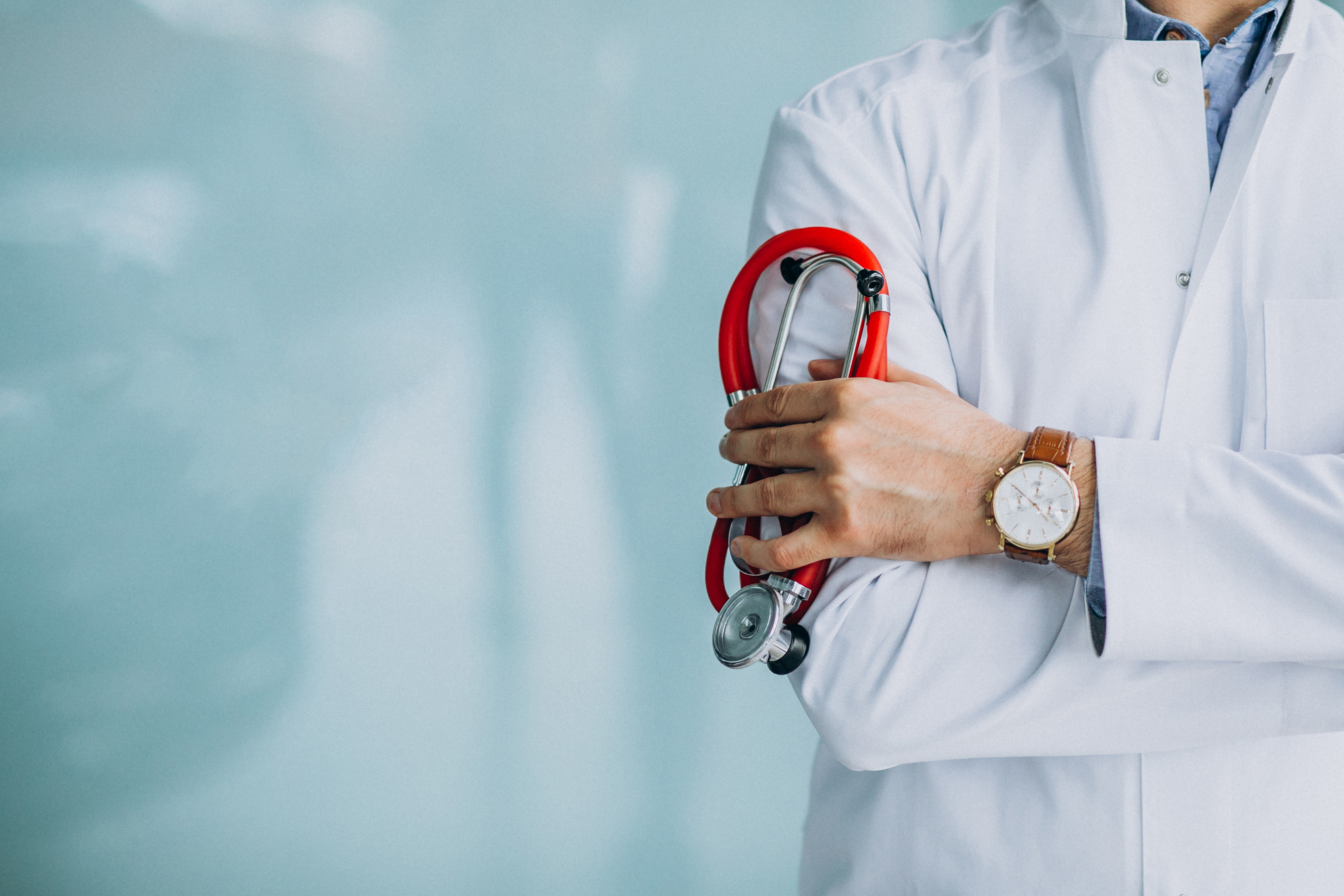 Especialista de Clínica Verus Salud con estetoscopio
